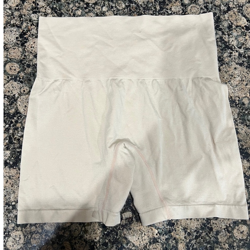 Yummie Heather Thomson Beige High Waisted Shaping Shorts L/XL
